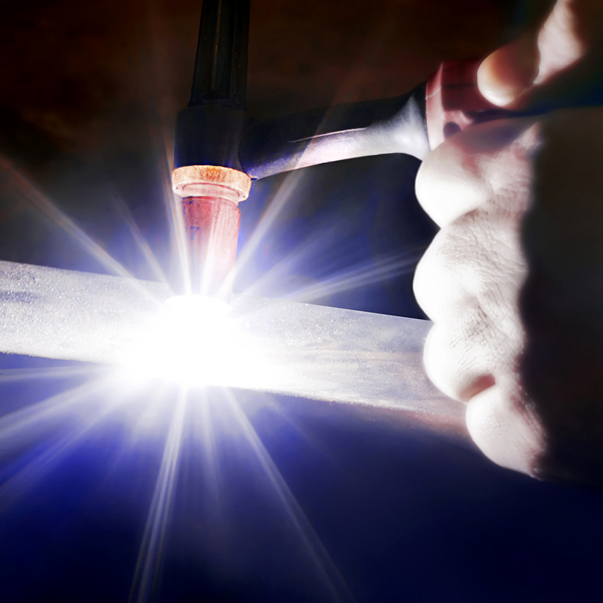 Gros plan sur une soudure au plasma